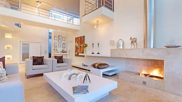 Villa, 5 slaapkamers, privézwembad | Woonruimte | Een flatscreentelevisie