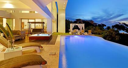 Hollywood Mansion