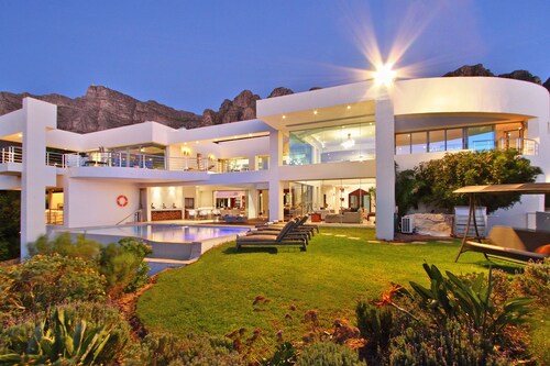 Hollywood Mansion