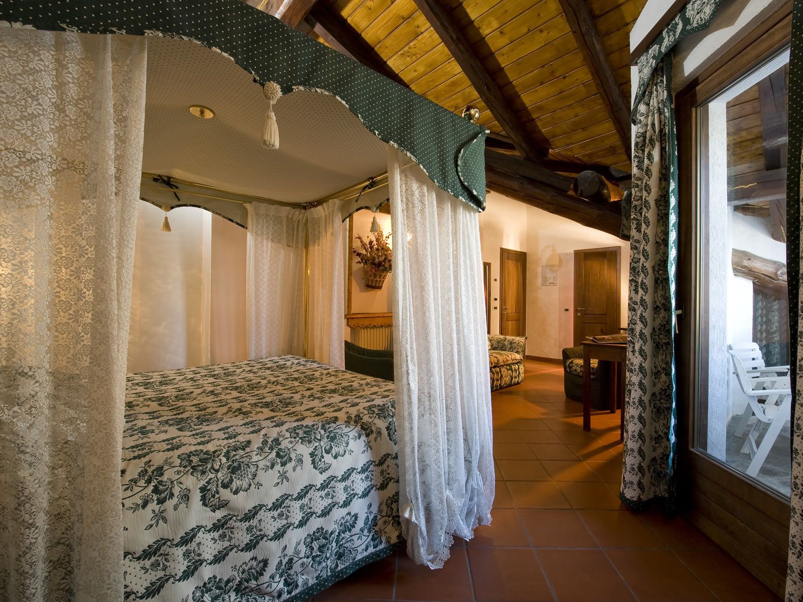romantic suite, 1 king bed, balcony, mountain view | hypo-allergenic bedding, minibar, in-room safe, desk
