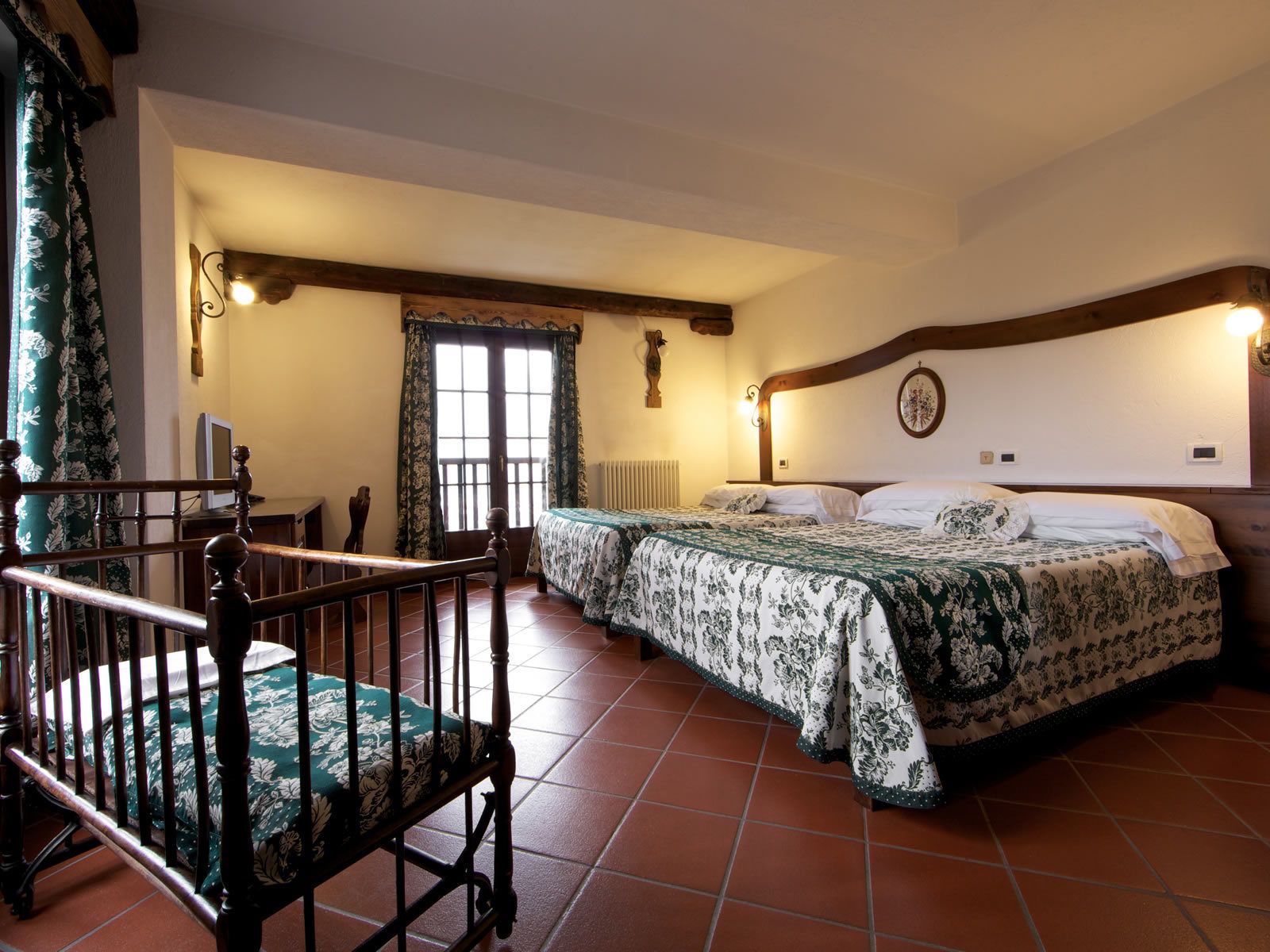 hypo-allergenic bedding, minibar, in-room safe, desk