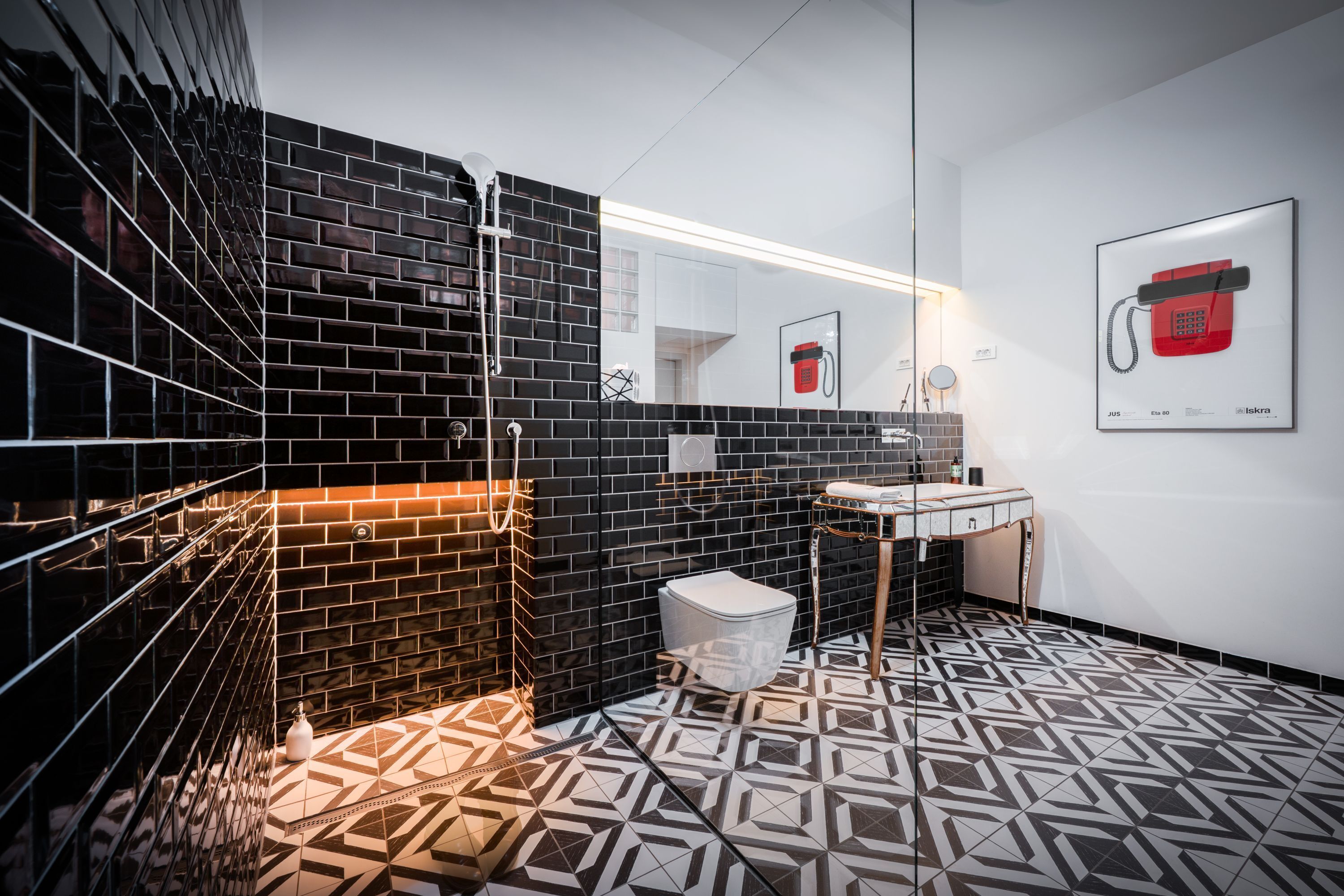 deluxe apartment, 1 bedroom, river view (1st.floor) | bathroom | free toiletries, hair dryer, bathrobes, slippers