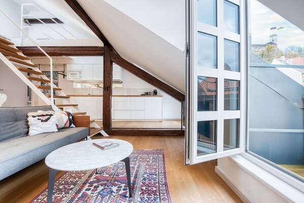 Deluxe Duplex, 2 Bedrooms, River View (Third floor) | Balcony