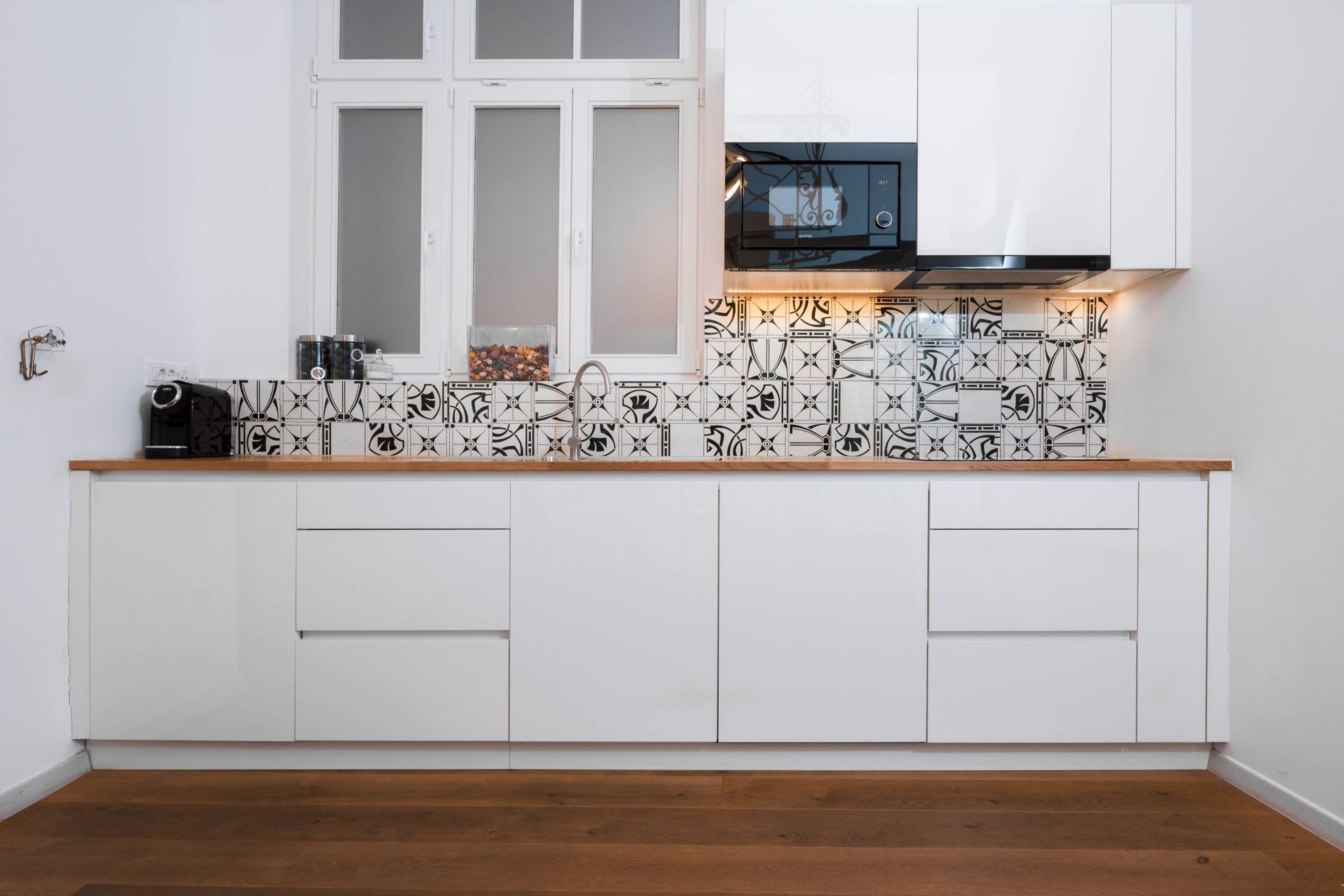 superior studio, 1 bedroom (1st.floor) | private kitchen | full-sized fridge, microwave, stovetop, espresso maker