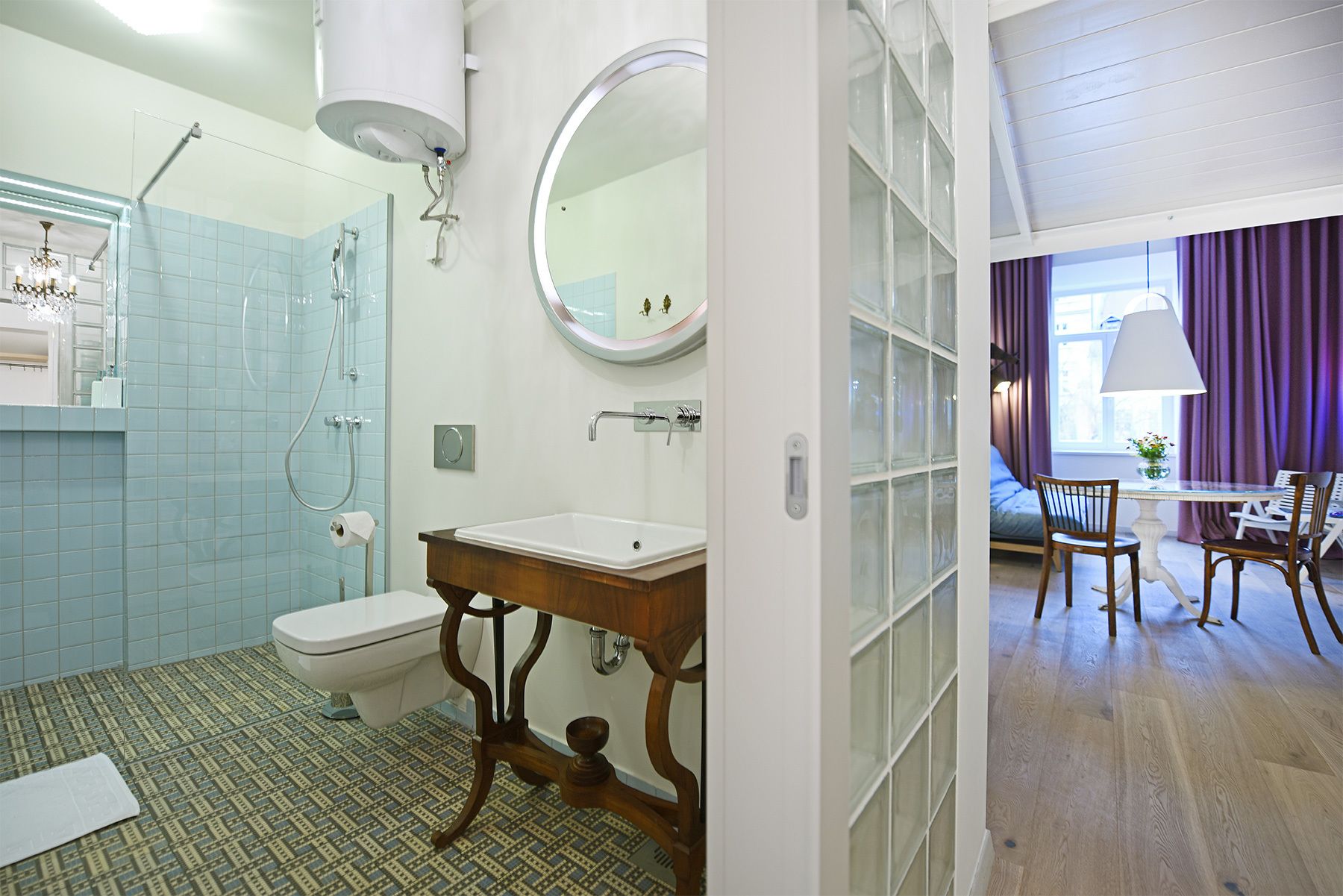 design studio, river view (1st.floor) | bathroom | free toiletries, hair dryer, bathrobes, slippers