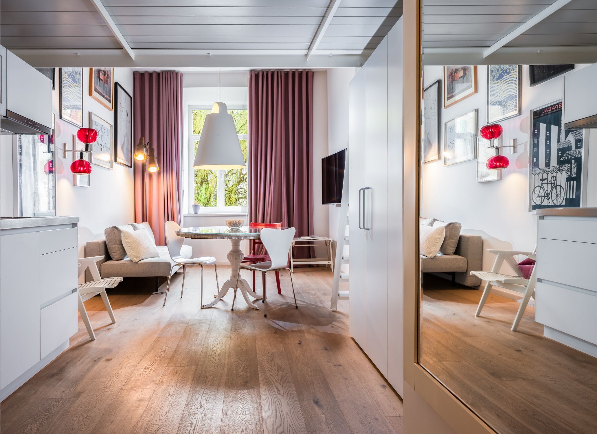 design studio, river view (1st.floor) | living area | 100-cm flat-screen tv with cable channels, tv