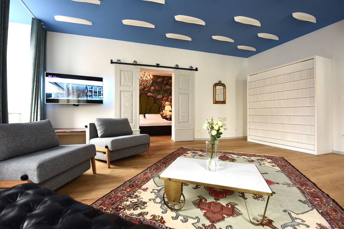 Deluxe-Apartment, 1 Schlafzimmer, Flussblick (1st.floor) | Wohnzimmer