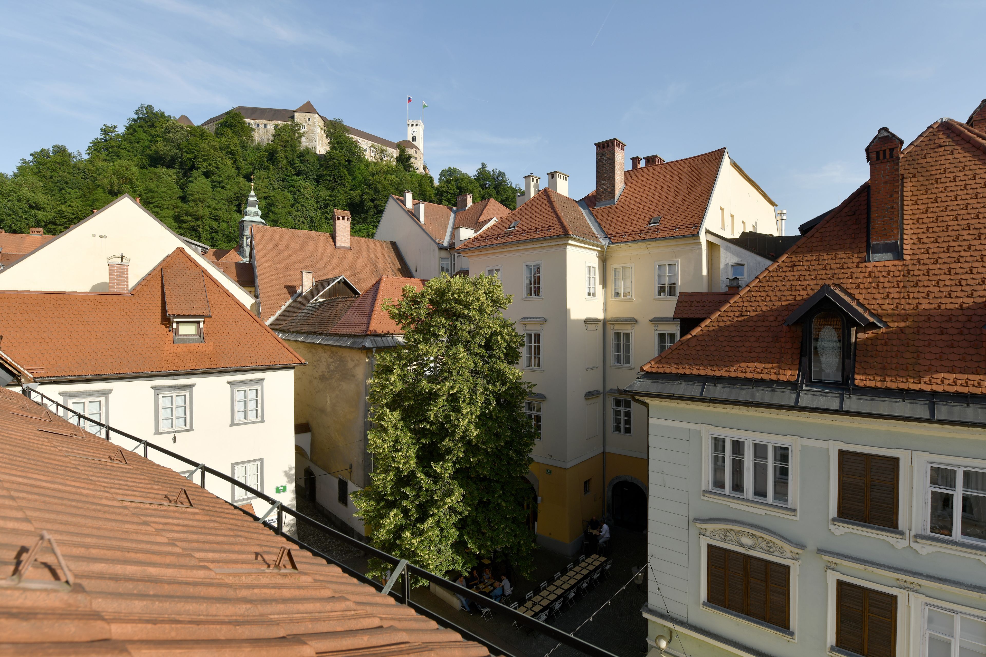 deluxe duplex, 2 bedrooms, river view (third floor) | balcony