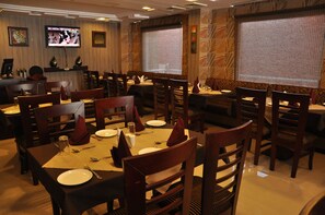 Breakfast area -  Hotel Shyam Paradise (Jaipur)