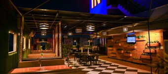  Hotel Shyam Paradise