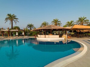 Bar vid poolen