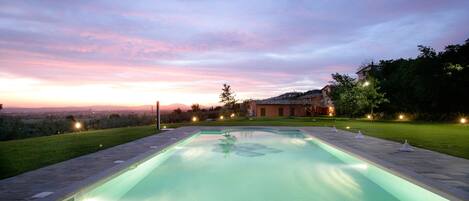 Piscina stagionale all'aperto