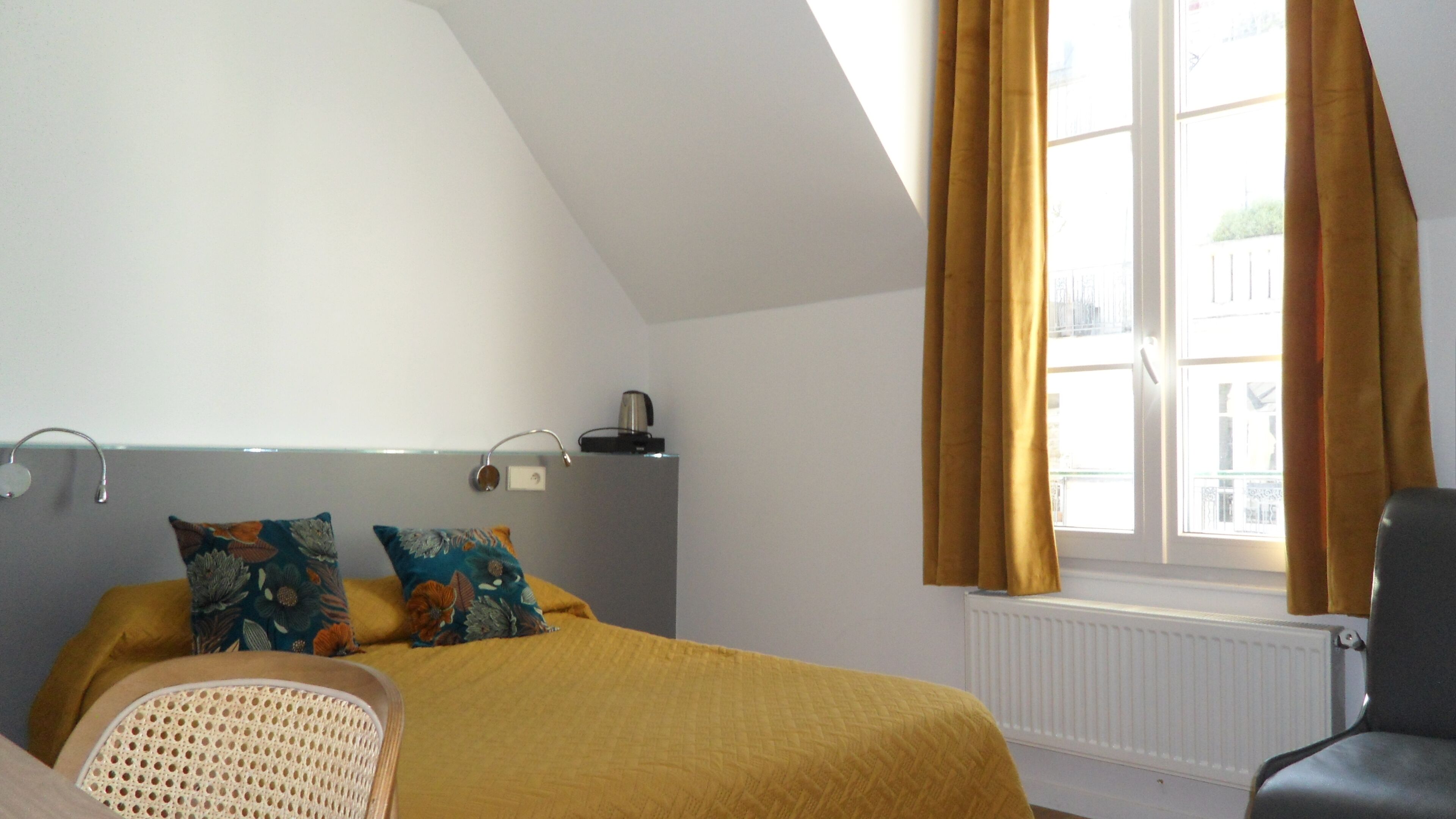 Caja de seguridad en la habitación, escritorio y wifi gratis 