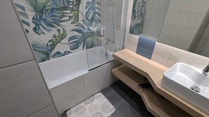 Triple Room | Bathroom - Hôtel Jean Bart (Paris)