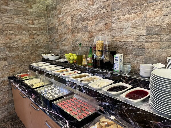 朝食ビュッフェ