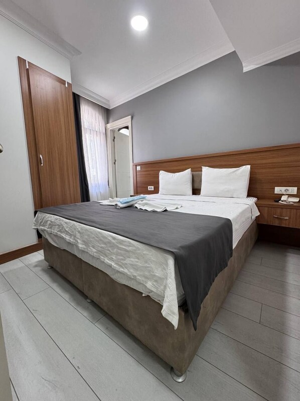 Premium bedding, minibar, in-room safe, laptop workspace
