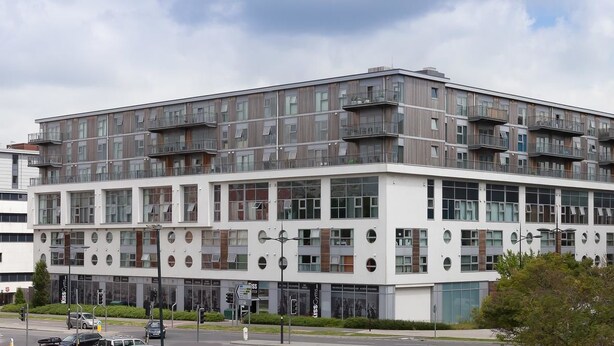Unclassified image, 1 of 32, button - The Paramount (Swindon)