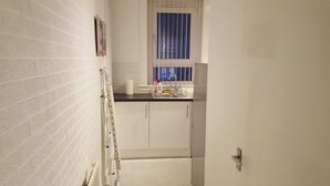 Luokittelematon kuva, 4 kautta 17, painike