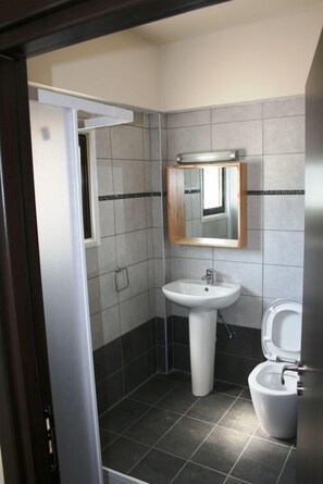 Bathroom - Alexandria Villas (Frenaros)