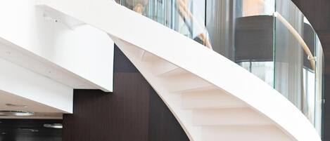 Lunsj og middag serveres