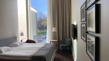 In-room safe, blackout drapes, iron/ironing board, free WiFi