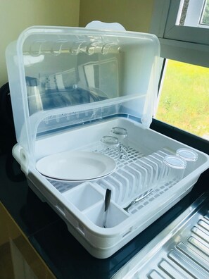 高級雙人房 | 私人小型廚房 | 電冰箱、電熱水壺、鍋具/餐盤/廚房用品