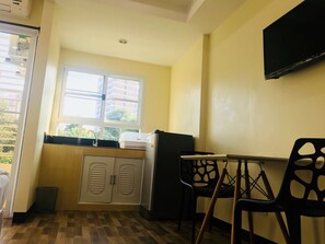 Superior-Doppelzimmer | Zimmersafe, Schreibtisch, laptopgeeigneter Arbeitsplatz