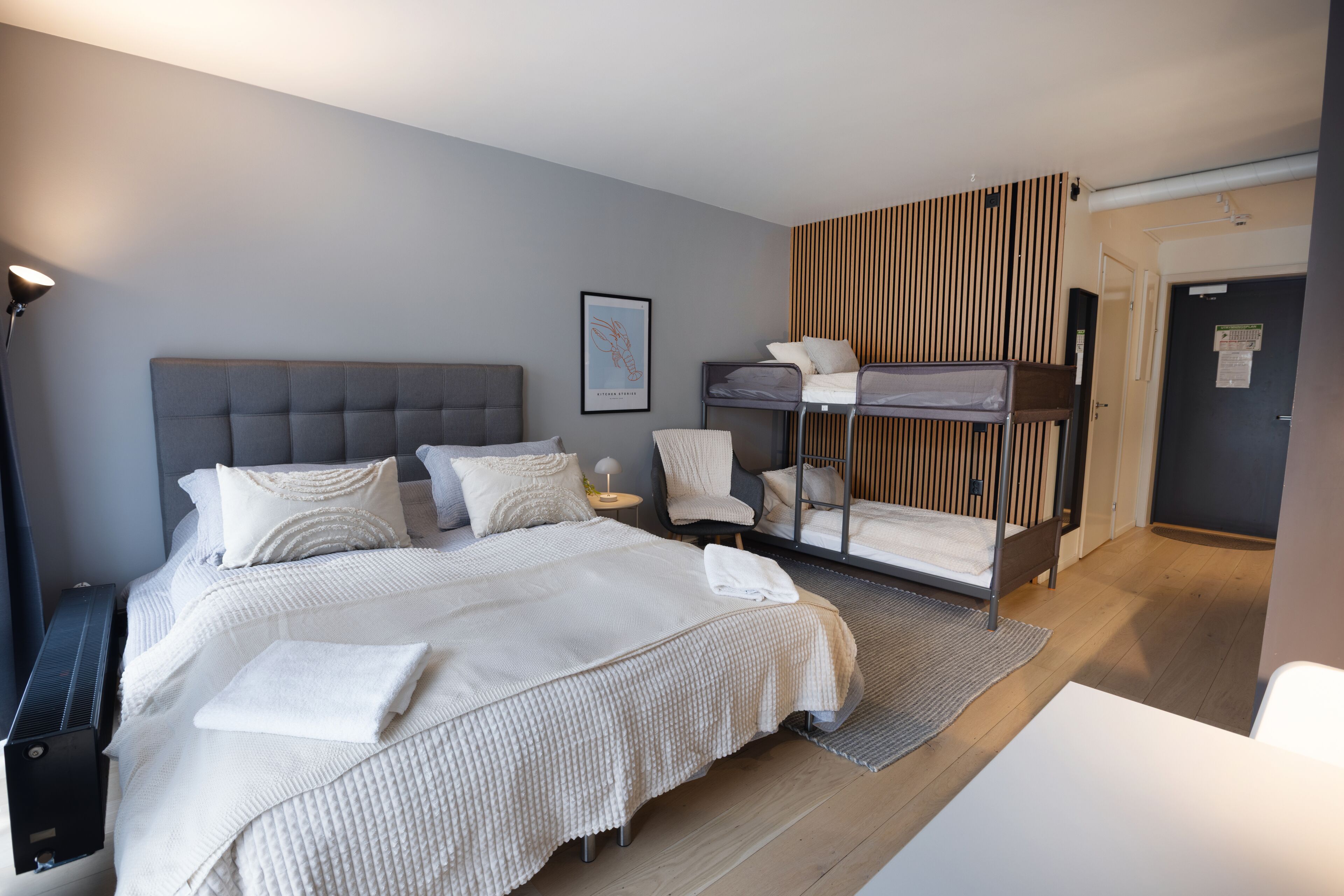 Quadruple Room, Multiple Beds | Soundproofing, free WiFi, bed sheets