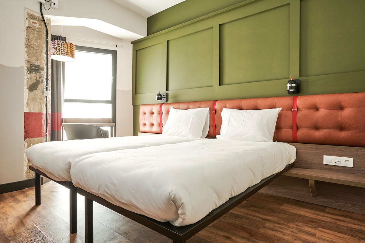 Ropa de cama hipoalergénica y cortinas blackout 