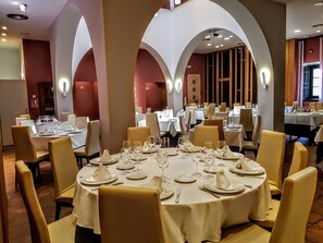 Se sirven comidas y cenas