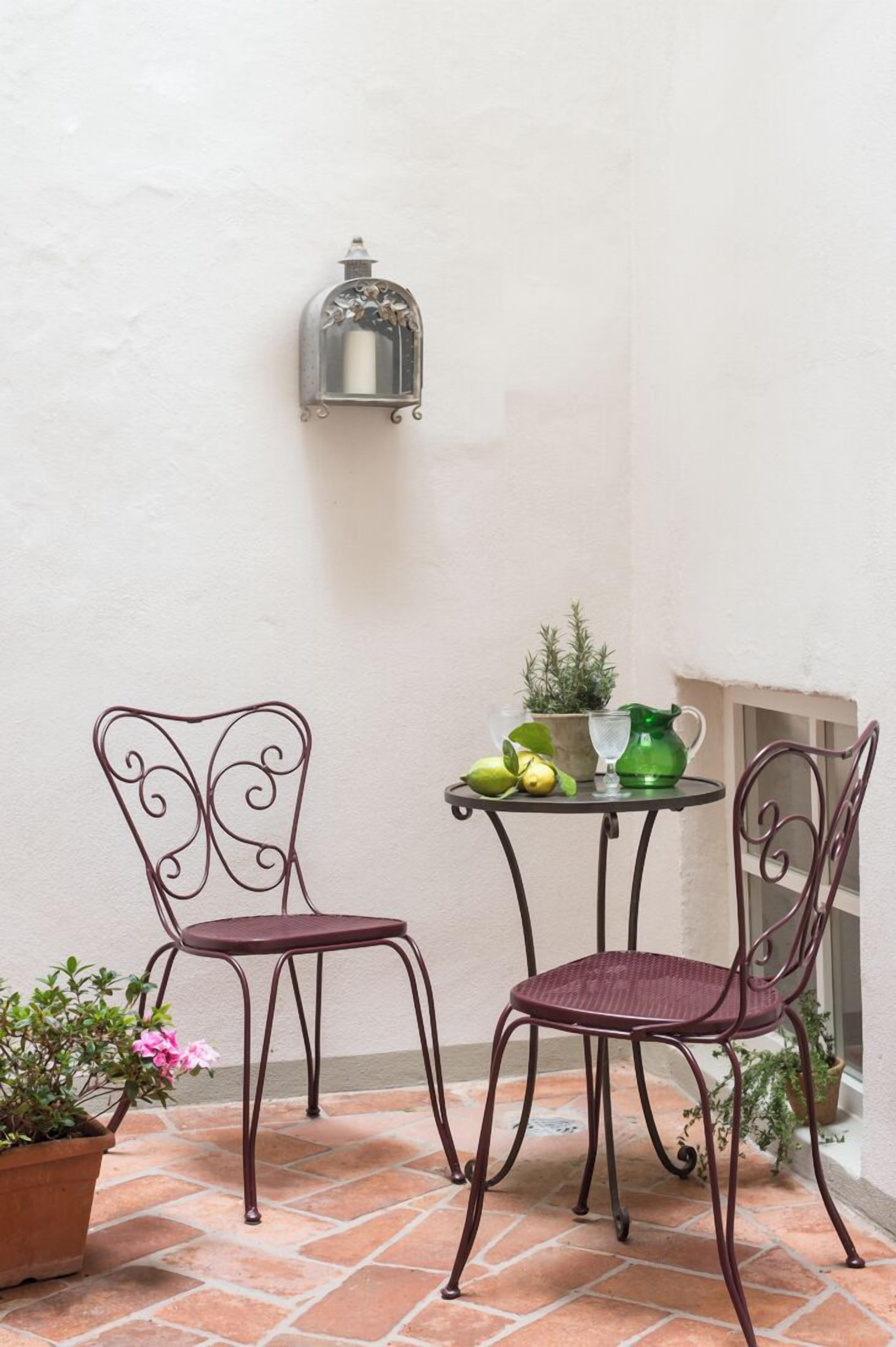 Comfort Apartment | Living area | Flat-screen TV