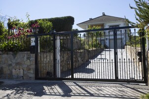 Fachada da propriedade