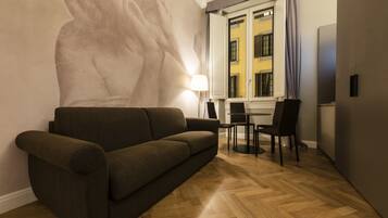 Suite Superior, 1 letto king con divano letto | 1 camera, copriletto in piuma, minibar, una cassaforte in camera