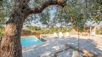 Seasonal outdoor pool