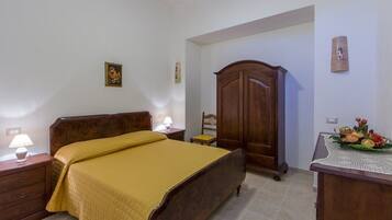 Departamento básico, vista al jardín | 1 habitación y ropa de cama de alta calidad