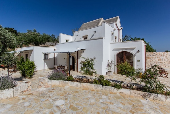 Family Apartment, Garden View (Il Melograno) | Exterior