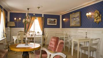 Gratis frukost med lokala rÀtter varje dag