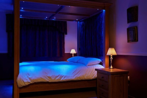 Double Room, Ground Floor | Individually decorated, individually furnished, blackout drapes