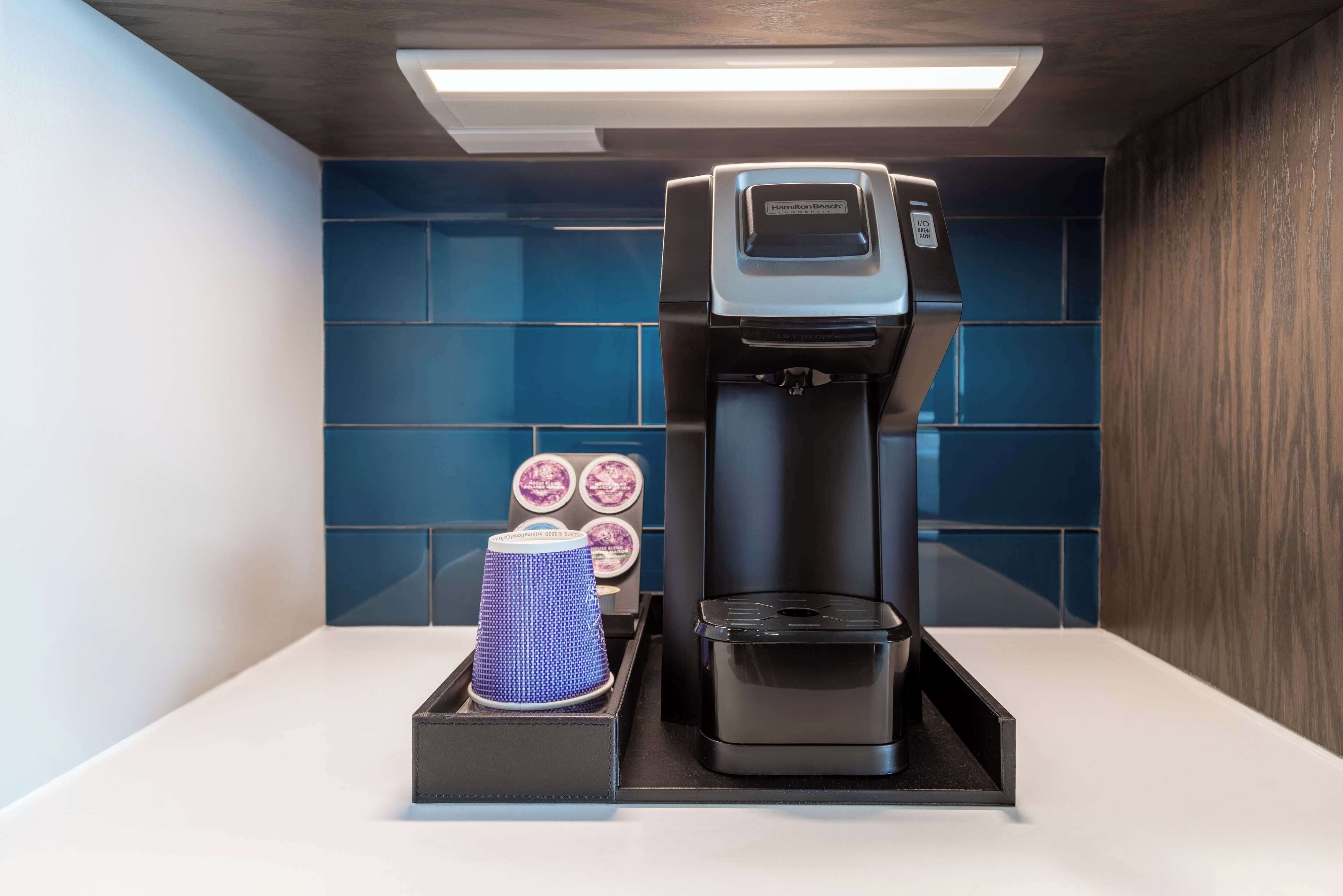 deluxe room, 1 king bed, balcony | premium bedding, down duvets, pillow-top beds, in-room safe