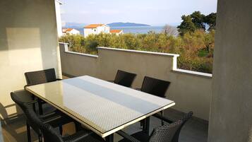Deluxe Apartment, 3 Bedrooms, Sea View | Balcony