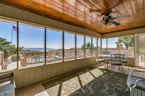 Casa, 5 quartos, vista para a praia | Terraço/pátio