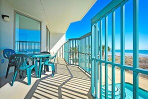 Kondominium, 3 kamar tidur, pemandangan pantai | Pemandangan dari kamar