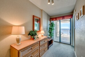Condo, 2 Bedrooms, Beach View