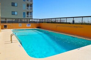 Outdoor pool - Wellington by Condo-World (North Myrtle Beach)