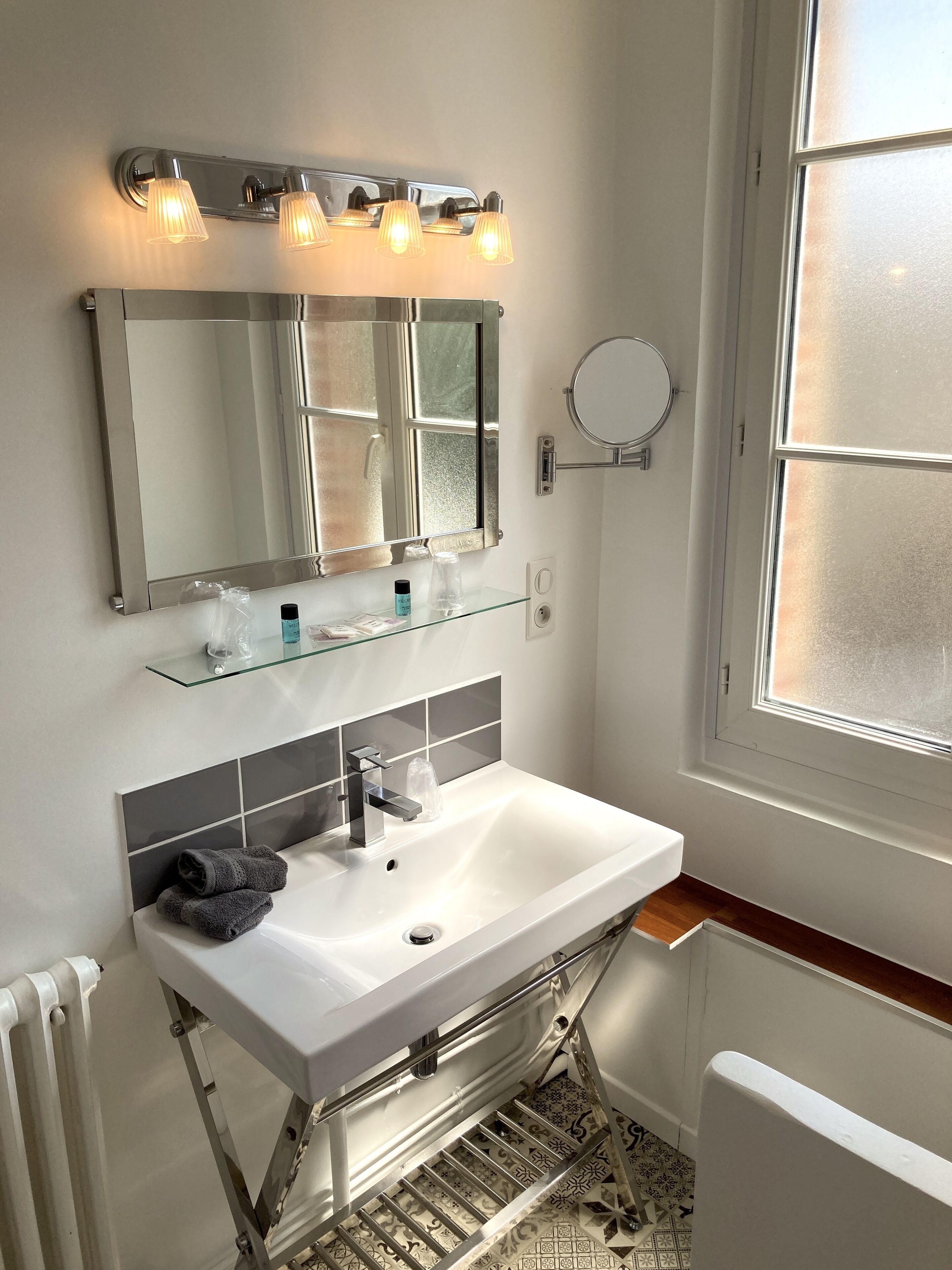 great superior double room | bathroom | shower, hair dryer, towels