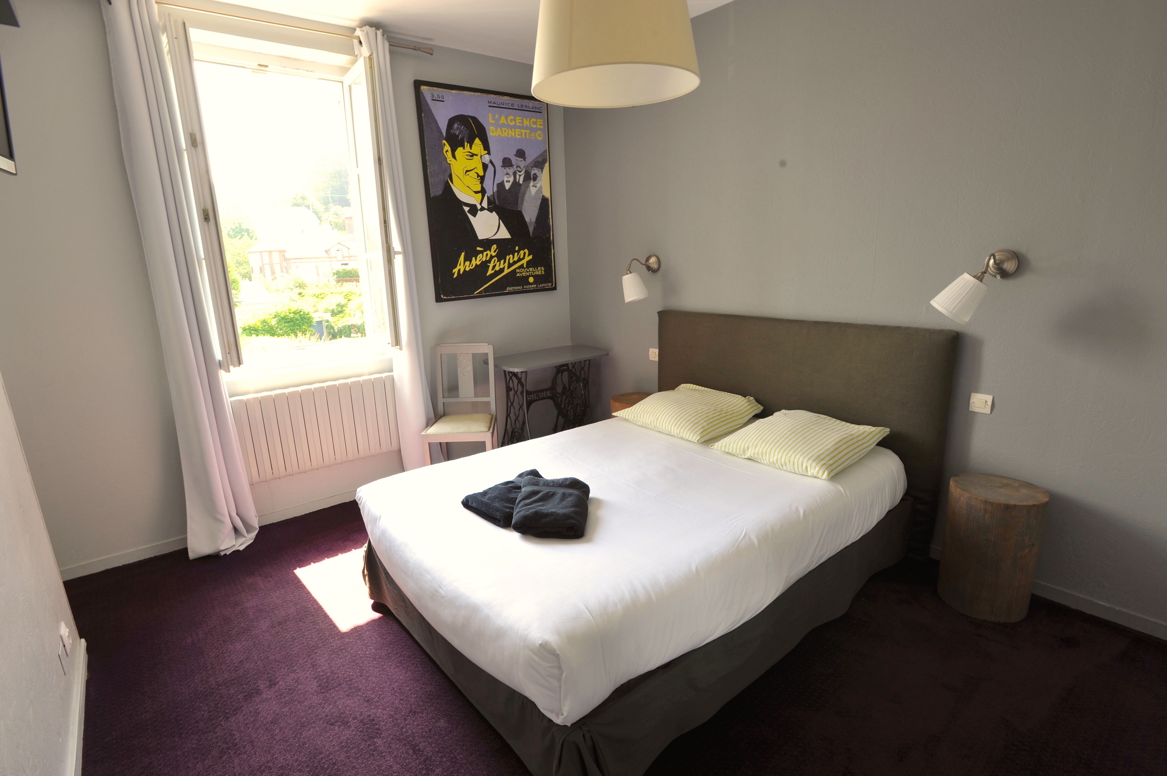 family room | free wifi, bed sheets