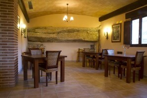 Dagelijks continentaal ontbijt inbegrepen