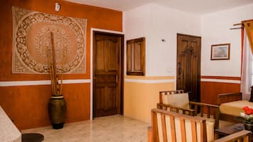 Panoramic Apartment, 1 Bedroom, Terrace, Oceanfront | Living area