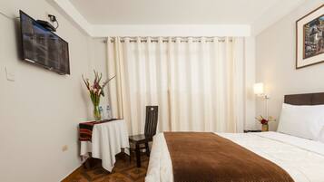 Habitación doble estándar, 1 cama matrimonial | Ropa de cama de alta calidad y edredón