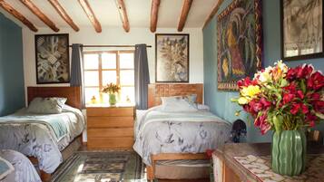 Standard Triple Room, 3 Single Beds | Down duvets, iron/ironing board, free WiFi, bed sheets